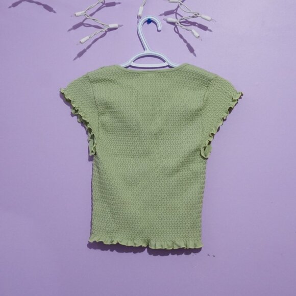 green frill-edge top / urban rebel - Picture 2 of 2